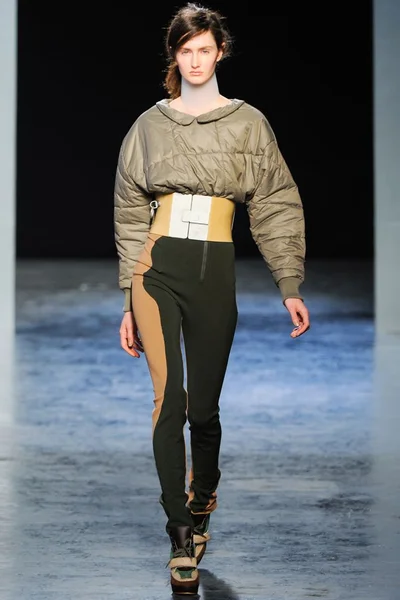 Look 12